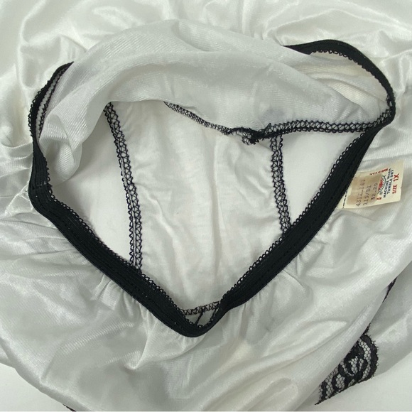 Vintage Union Made White Black Lace Trim Panties - Picture 3 of 7